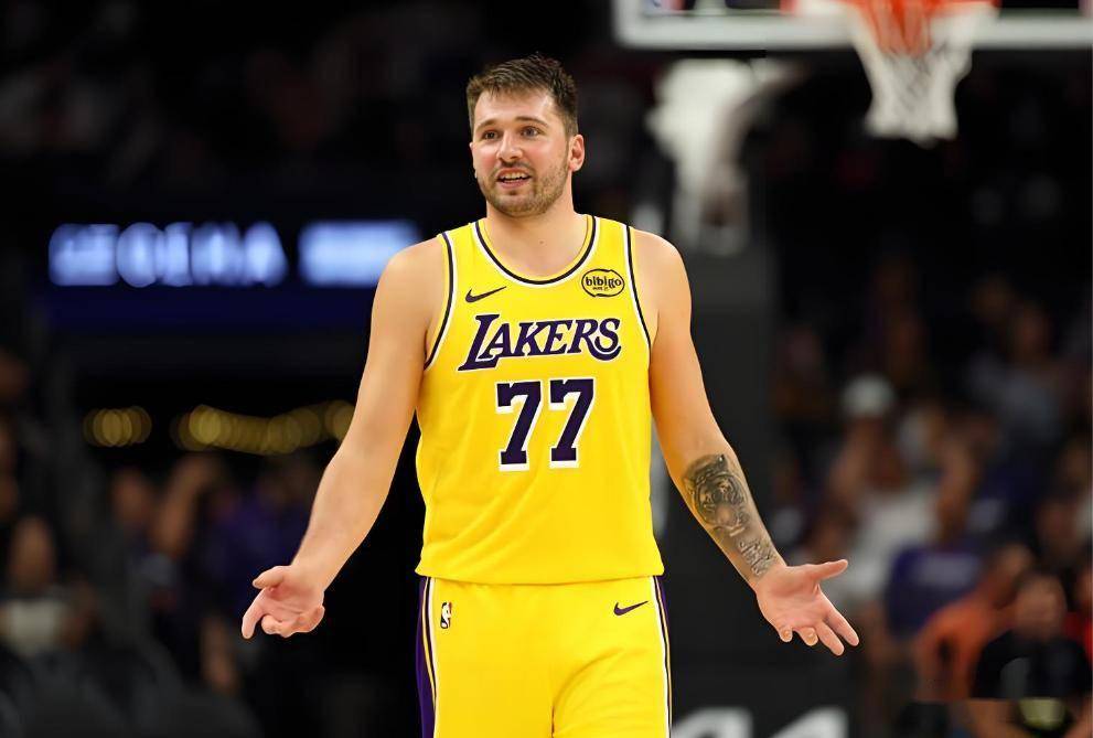 开云-包含穆古鲁扎巅峰对决，东契奇与90激战SKT分钟，突破纪录胜负难料！的词条