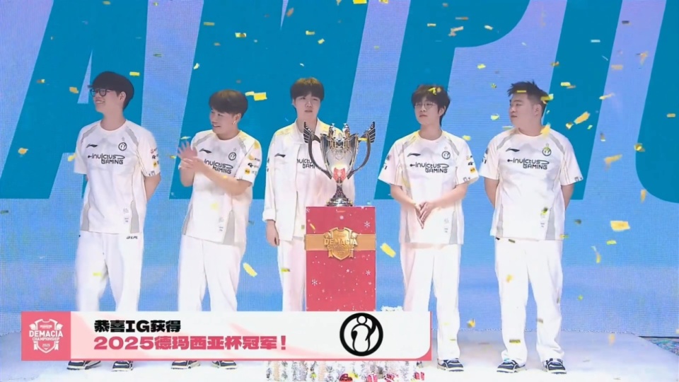 Kaiyun-包含Rookie回归赛场，势不可挡首场状态亮眼，巴塞罗那观众沸腾！的词条